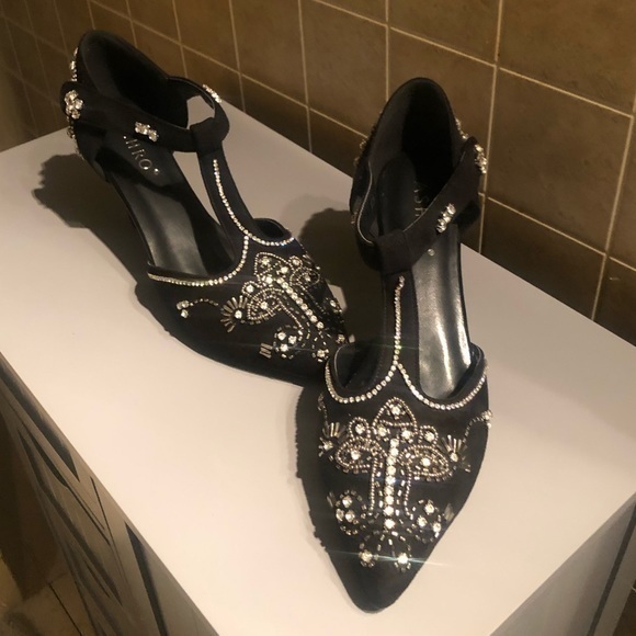 Ashro Shoes - Ashro Classy Black Velvet Rhinestone T Strap Pumps Size 10 Medium